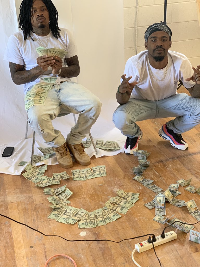 badassorhomie's tweet image. GanG shit #weupnext gz and 3s 💙🖤