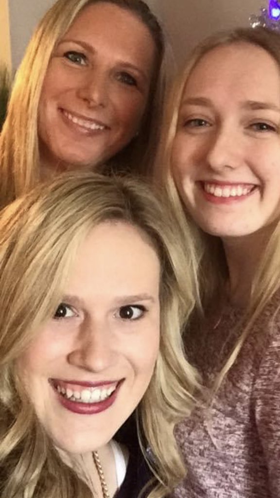 TheTrinaHall's tweet photo. Happy Mother’s Day to all the mothers!!! During this time we also remember the moms who are with us in spirit. We love you!!❤️ #happymothersday #missmymom https://t.co/R55AFAZ1qv
