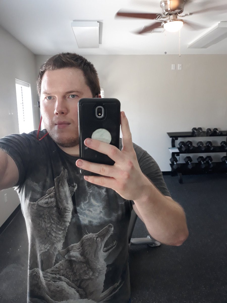 Gamsterworld's tweet photo. Sunday training #Sub4Sub #subscribers #Sub2Sub #youtube #youtuber #gamer #gaming #lifestyle #life #fit #gymmotivation #gym #training #life #fitness #fitgoals #martialarts #SundayThoughts #SundayFunday #sundayvibes https://t.co/MrDGMr8HE2
