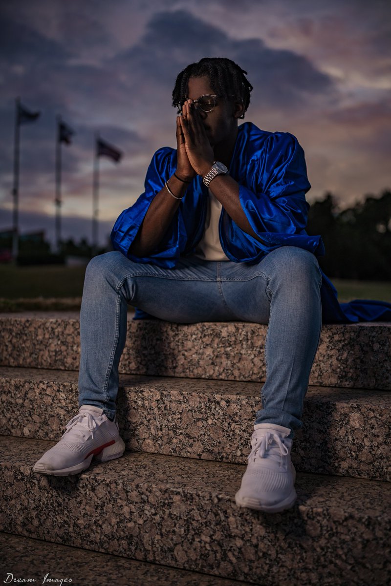 Cameron48726297's tweet photo. SeNiOr SuNdAy
📸: @DreamImages_ https://t.co/AW57Qx4NLU