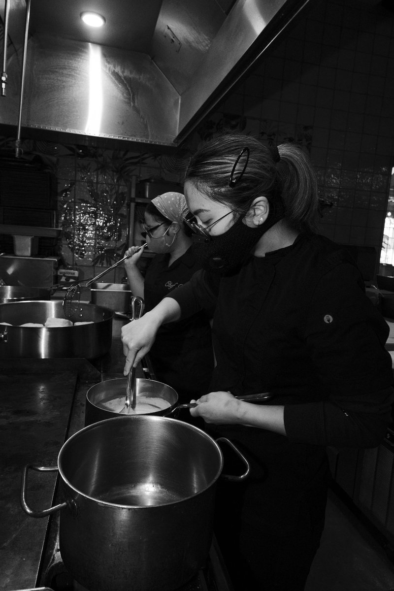 Smallorchids's tweet photo. 2+ years of friendship &amp; 3 gigs later i’m still grateful to be able to cook with @RodriguezNikkie 
#thefutureoffoodisfemale https://t.co/Vux7KmrElD