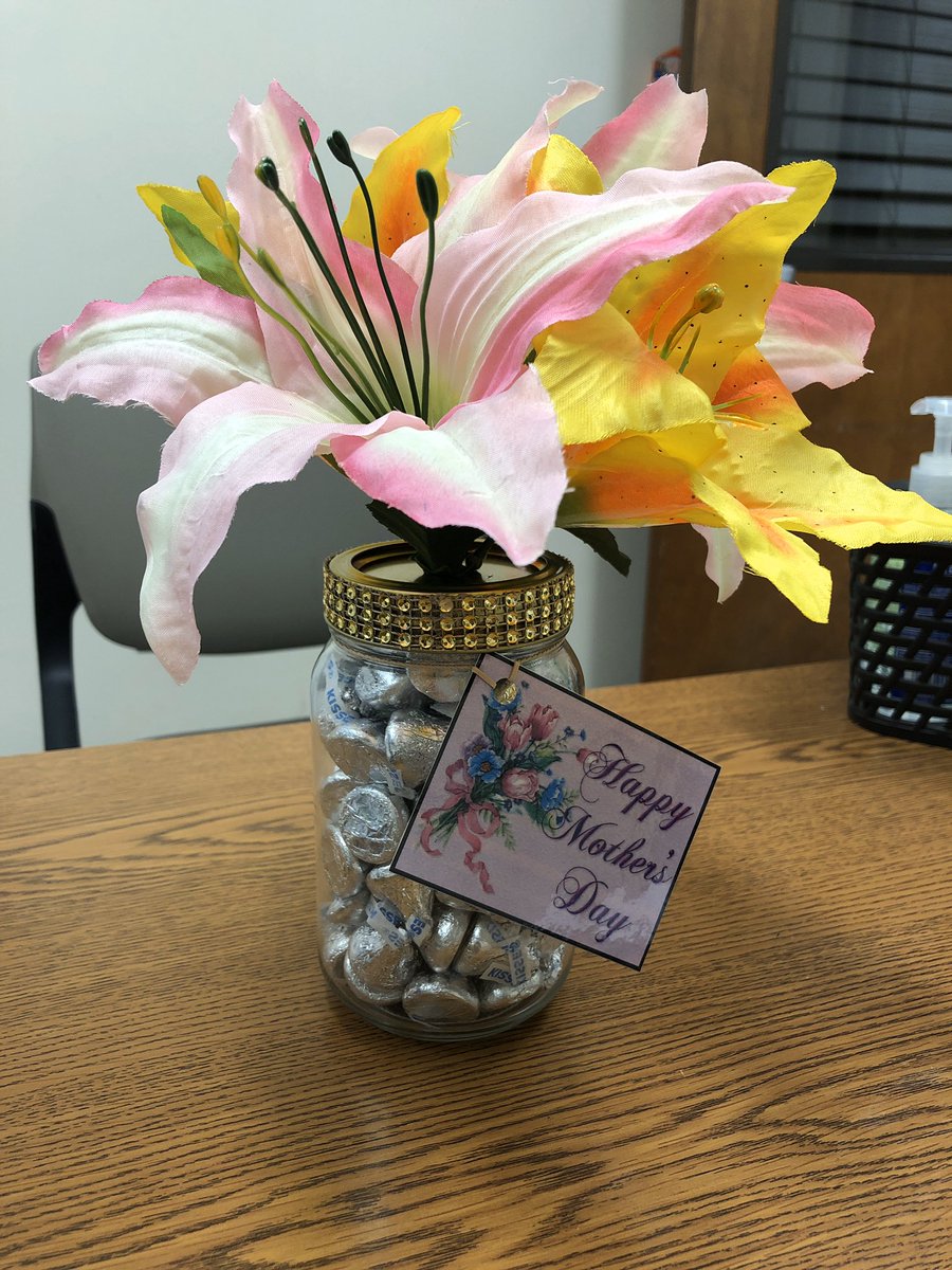 sunshine2407's tweet photo. Happy Mother’s Day to all the moms at Home Depot #6665...especially the ones working today... Hope those of you working enjoyed you candy jar flower bouquet. 
@LisaFerence @THDRussB @colonelpawpaw @_IsaacBecerra @THD66652 @JabarrBean @ClarissaLebron2 https://t.co/5HlgSEcQc7