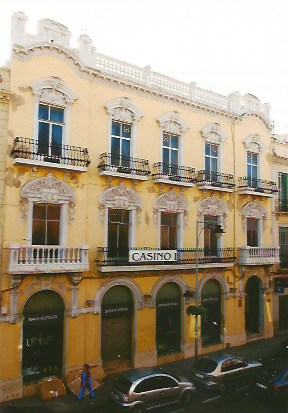 El edificio del Casino Español también fue obra suya. Proyecto de 1911.