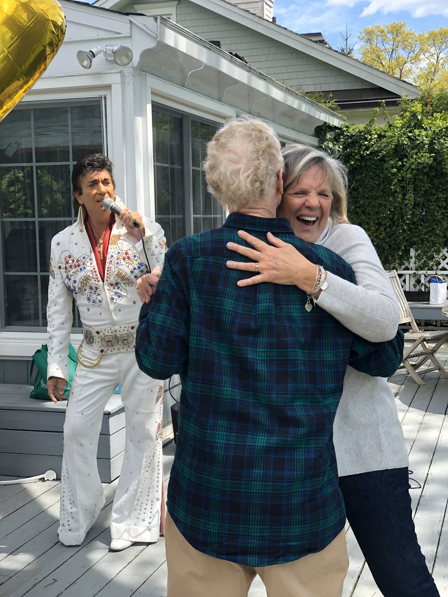 WillieGeist's tweet image. We had a combo holiday today with Mother’s Day and my dad’s 75th birthday. Naturally, we brought in the #1 Elvis impersonator in the Tri-State area for a surprise, socially-distant performance. 

Happy Birthday, @BillGeistOne and Happy Mother’s Day, Mom! 🌸