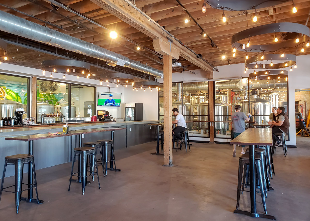 Utah says restaurants, breweries, and bars can open for dine-in services, but should they? This is the ever-changing landscape of the Utah craft beer scene during the coronavirus pandemic. #coronavirus #UTAH #BEER 
craftybeergirls.com/2020/05/10/cor…