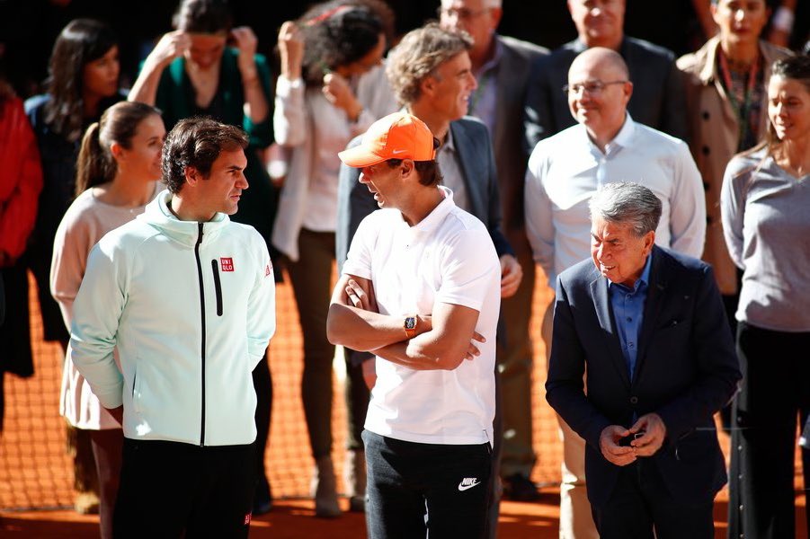 Before the tournament starts, Rafa participates in the ceremony in honor of David Ferrer with Roger and some other players.