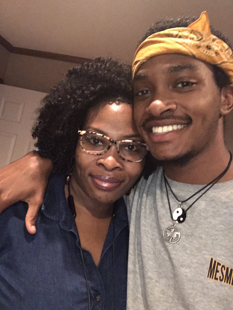 JayAyeWhy369's tweet photo. Happy Mother’s Day to a fantastic Mother😌❤️ https://t.co/6cJPFa5PSw