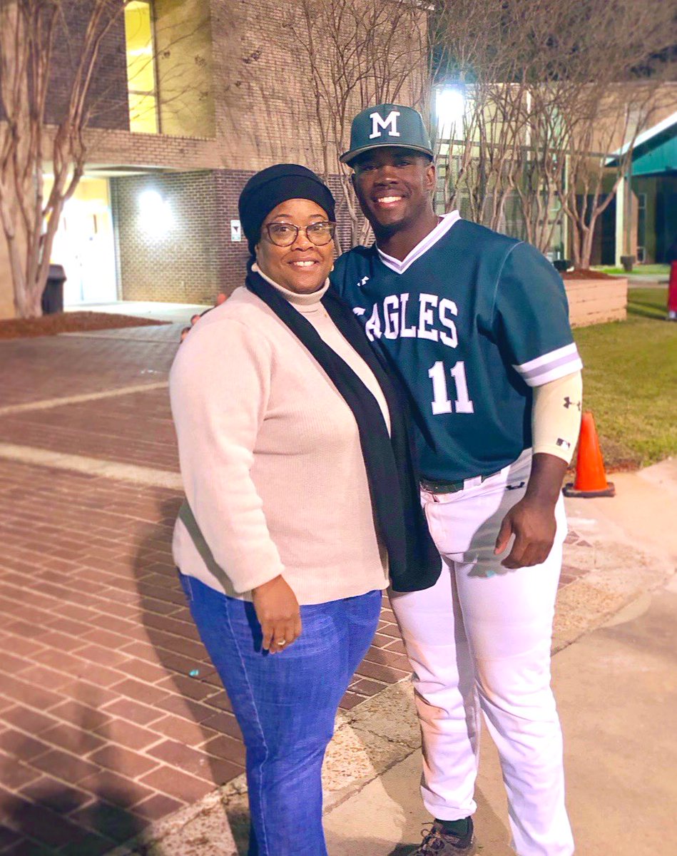 MCCEaglesBSB's tweet photo. Love you, moms! Happy Mother’s Day to each and every mother out there! https://t.co/cdf3dyvQGS