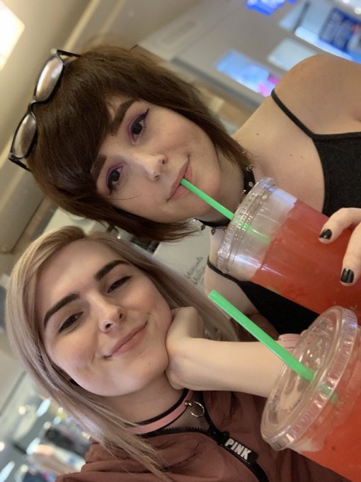happy mommas day to my gf @MajorLosse https://t.co/9uUEbf4UAQ<a class="tags" target="_blank" title="On Twitter" href="/?out=eyJ0eXAiOiJKV1QiLCJhbGciOiJIUzUxMiJ9.eyJpYXQiOjE3MTg2NzEzMjUsImlzcyI6InR3cG9ybnN0YXJzLmNvbSIsIm5iZiI6MTcxODY3MTMyNSwiZXhwIjoxNzUwMjA3MzI1LCJyZWRpcmVjdF91cmwiOiJodHRwczovL3R3aXR0ZXIuY29tL01ham9yTG9zc2UifQ.ksLapenhVnUQRj7lkG8g2rx_zzGli8DqAGKdB_QIQVAyn45dk6tNykwnNRV42aWXRZU_m6NUGGifKpyPaP8xxA">@MajorLosse</a>