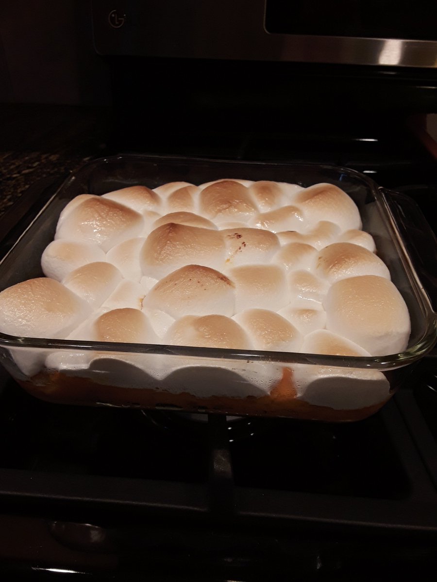 kakercookery's tweet photo. Happy Mother's Day! brown sugar butter bread with strawberries and cream; honey mustard lemon baked chicken with cheddar biscuits; marshmallowed sweet potatoes #MothersDay #kakercookery https://t.co/ZPzA0vjmy4