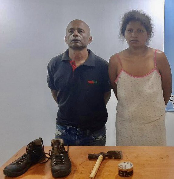TarekWiliamSaab's tweet photo. #HOY detenidos los ciudadanos 
 Morales Alcala Belexis del Mar (33) y Chery Alberto Rios Pérez (49) quienes simularon un hecho punible, torturaron y cometieron homicidio intencional en contra de su hijo de 4 meses ... La fiscalía 21 (Miranda) los #IMPUTARÁ este martes #Justicia https://t.co/HSBNlkHYNs