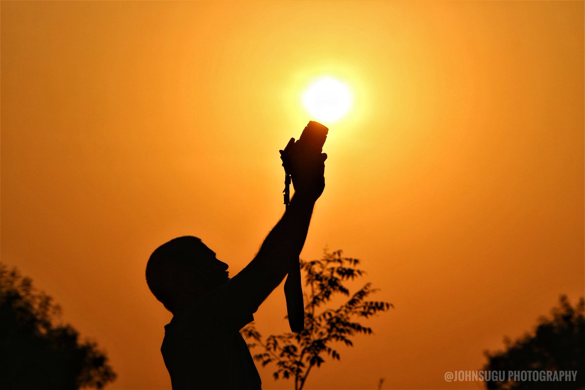 SPKBIKERIDER's tweet photo. Photography Lover 😍📸🤟 It's Me @SPKBIKERIDER
Captured by @Johnsugu1 (Canon EOS 700D 📸) #spk_photography📸
#latetrender #shadowphotoshoot #sunsetphotography
#picoftheday #photographylover #shadowphotography #shadow #photoshoot #photoshoots #photooftheday #photographyoftheday https://t.co/gYmoISqGo9