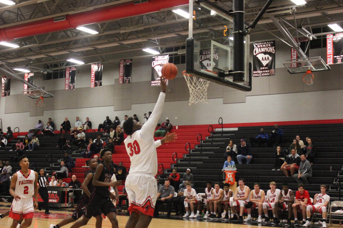 NationFordBBAll's tweet photo. Happy belated 20th Birthday to
former #NAFOHOOPER
#30 Travell Crosby
#FalconsHoop https://t.co/PvdWP4aKYj