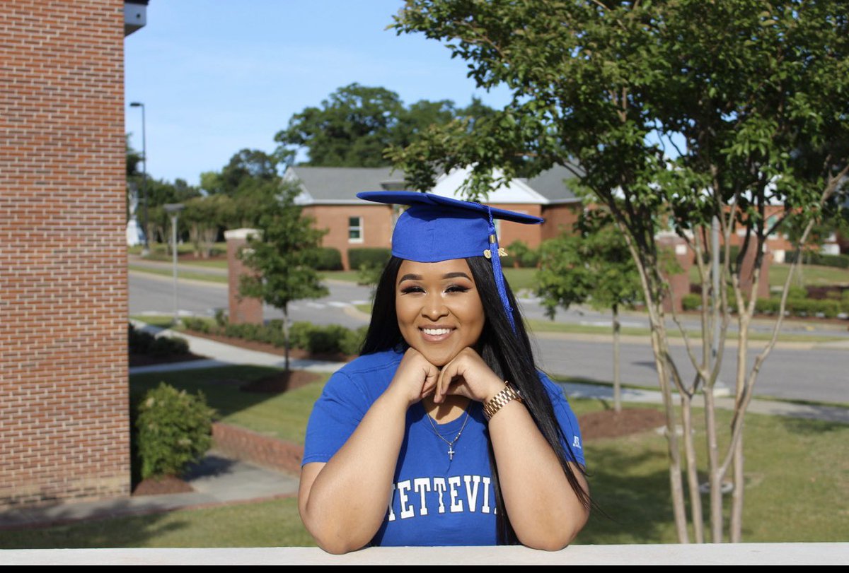 anANGELL__'s tweet image. Fayetteville State University, thank you for the best 4 years.  So many experiences, so many new people, and most importantly a degree. I’m thankful!  #FirstGenGrad #HBCUgrad #BlackGirlMagic #FayState