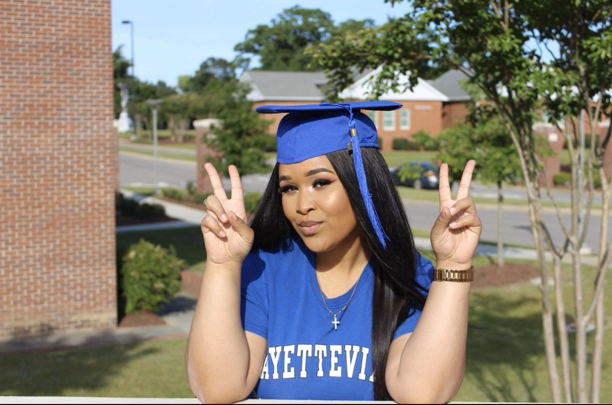anANGELL__'s tweet image. Fayetteville State University, thank you for the best 4 years.  So many experiences, so many new people, and most importantly a degree. I’m thankful!  #FirstGenGrad #HBCUgrad #BlackGirlMagic #FayState