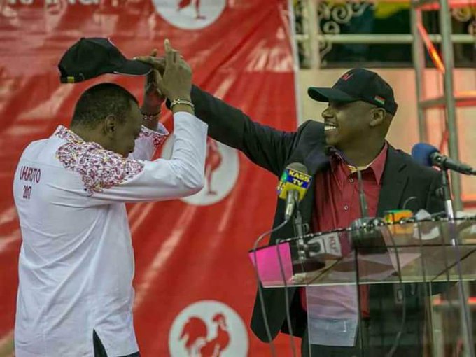 aomenya's tweet photo. Kenyans do not have to choose between the Devil and the Deep Blue Sea. We do not have to choose between the thieves from the Dynasty and the thieves from the Hustler Nation. They are all kleptocrats. Leadership of the country urgently needs to be cleansed of these immoral pests. https://t.co/vsc7KqQr2V