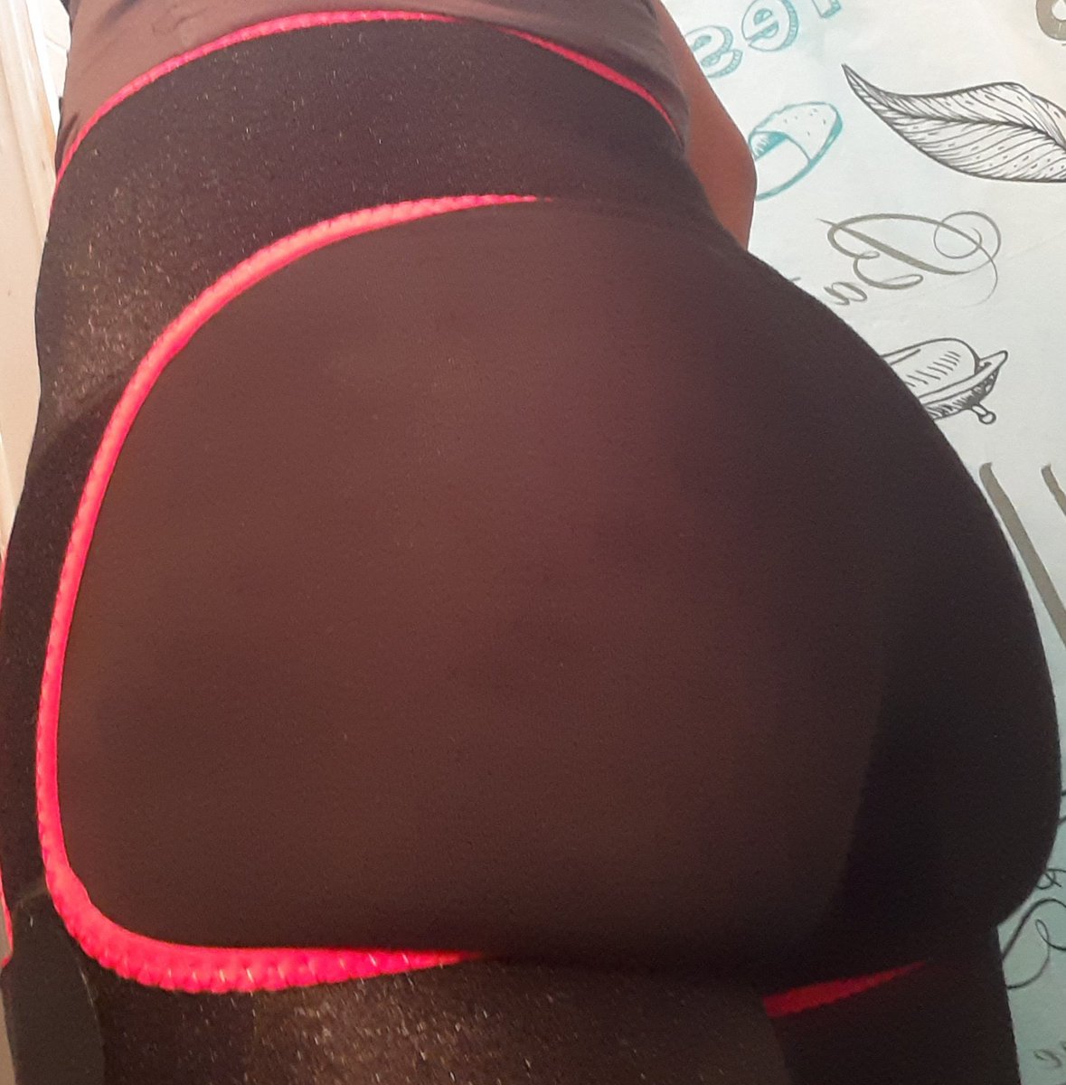 Lipz_Services's tweet photo. #WorkoutMotivation #slimethick #waisttraining #assassassassass@$$ https://t.co/B02X7D4s9P