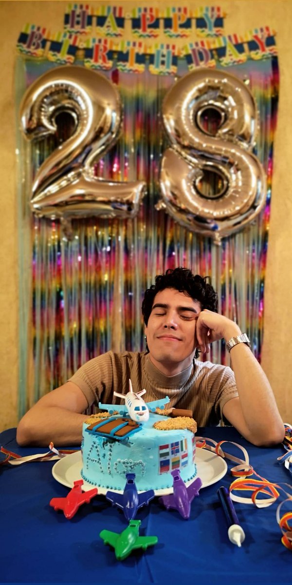 Alarmando's tweet photo. Hoy fue un día bonito. 🥳
#DreamyBoy https://t.co/EpT0w1sY6C