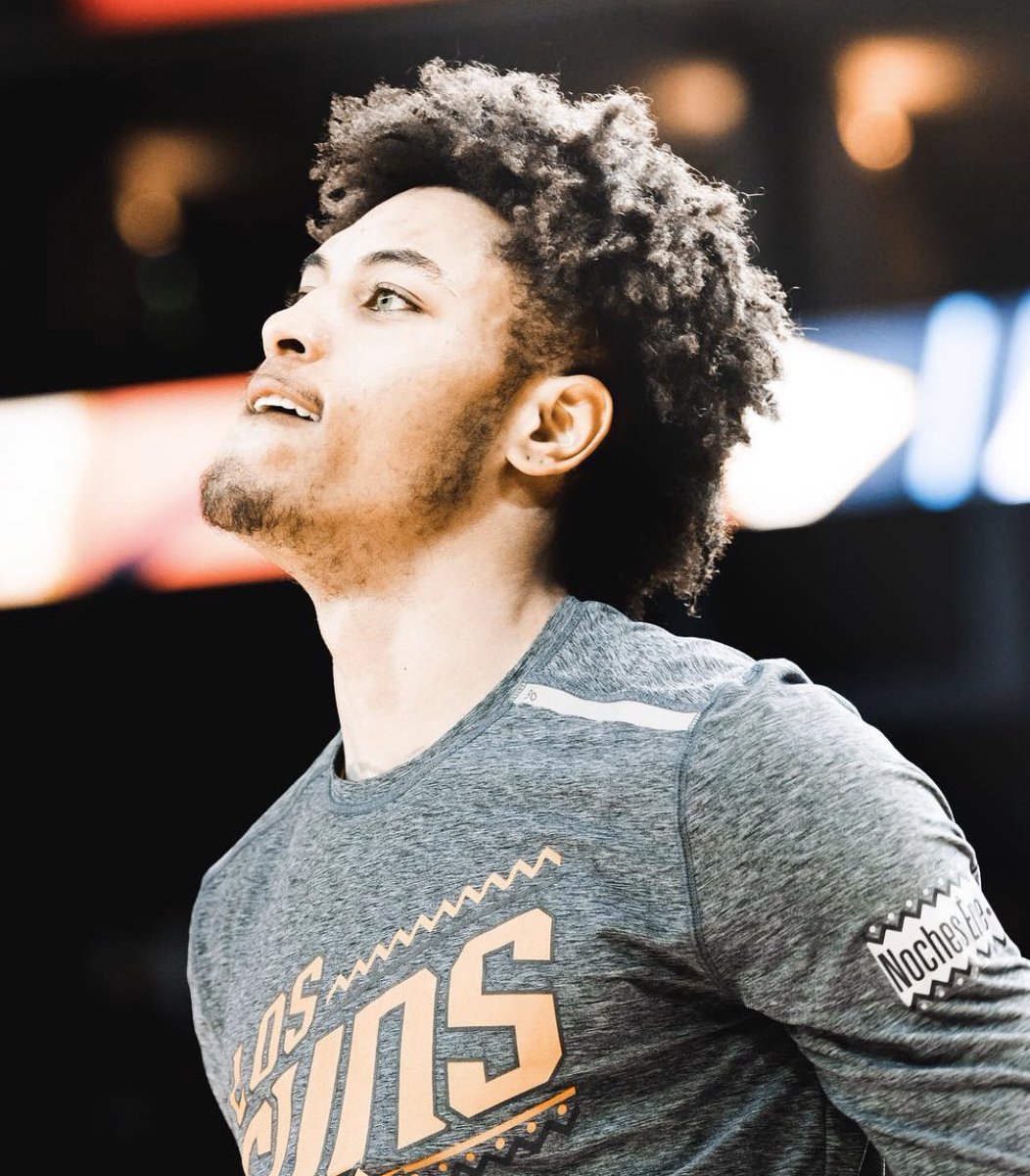 If anyone on the team is a firebender it’s Kelly Oubre. He’s clearly Zuko. They both run on passion and channel anger into battles. Also Kelly started on another team and joined the Suns later. It’s perfect.