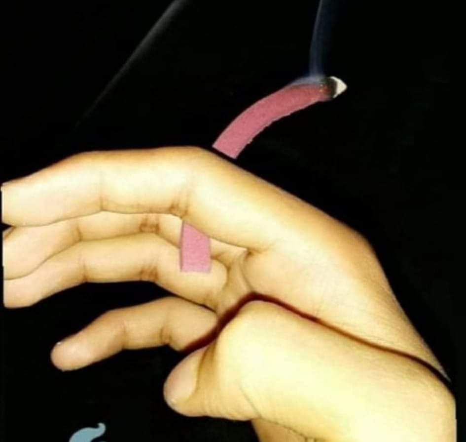 zeeemu's tweet photo. high on weed https://t.co/S7h0hF3iwa