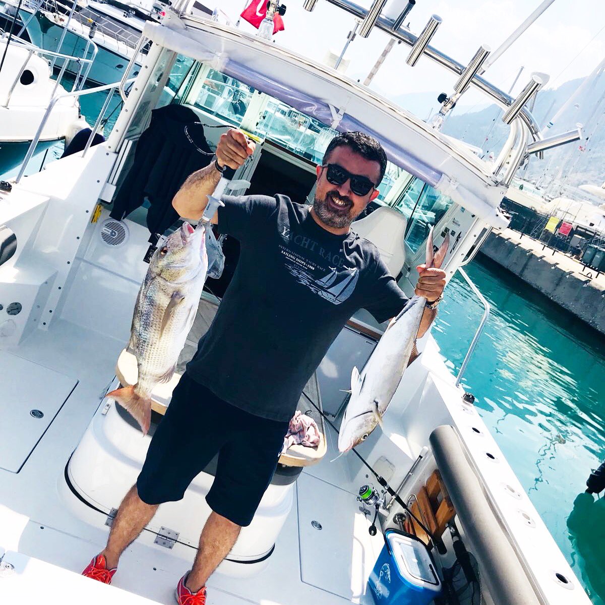 attalia07's tweet photo. Bizde kaçan balık küçük olur.
#Antalya #balıkavı #fishing #konyaalti #kemer #kaleiçi #alanya #kaş https://t.co/M0XXYBm90c