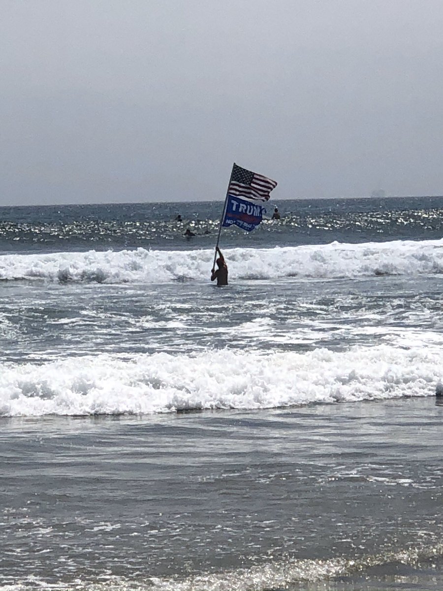 Hi_Jill__'s tweet photo. #HB yesterday. #wwg1wga #greatawakening #WeRFightingForEveryone #SilentEnemy #ThisIsOURbeach #RecallNewsom #Trump2020 #Qanon #Patriots #YouWillNotTakeOurRights #WeWillKeepFighting 🇺🇸 https://t.co/MKSlw5O9wY