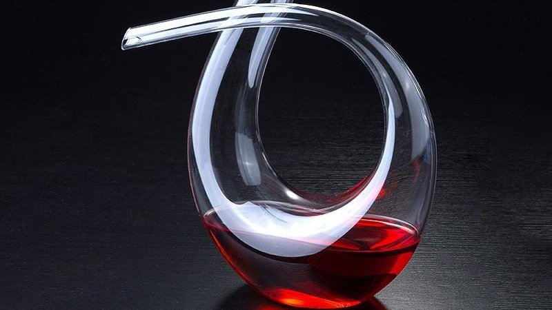 GlassesClassy's tweet photo. NEW COLLECTION COMING TOMMOROW ! The collection we are realising are (drumroll...) DECANTERS!
This one is currently available in the sale! 
https://t.co/Pbzf7JHjR8

#wine #whiskey #unique #giftideas #SundayThoughts #class #dining #foodanddrink #redwine #luxury #StayUnlock https://t.co/fytjgPepzt