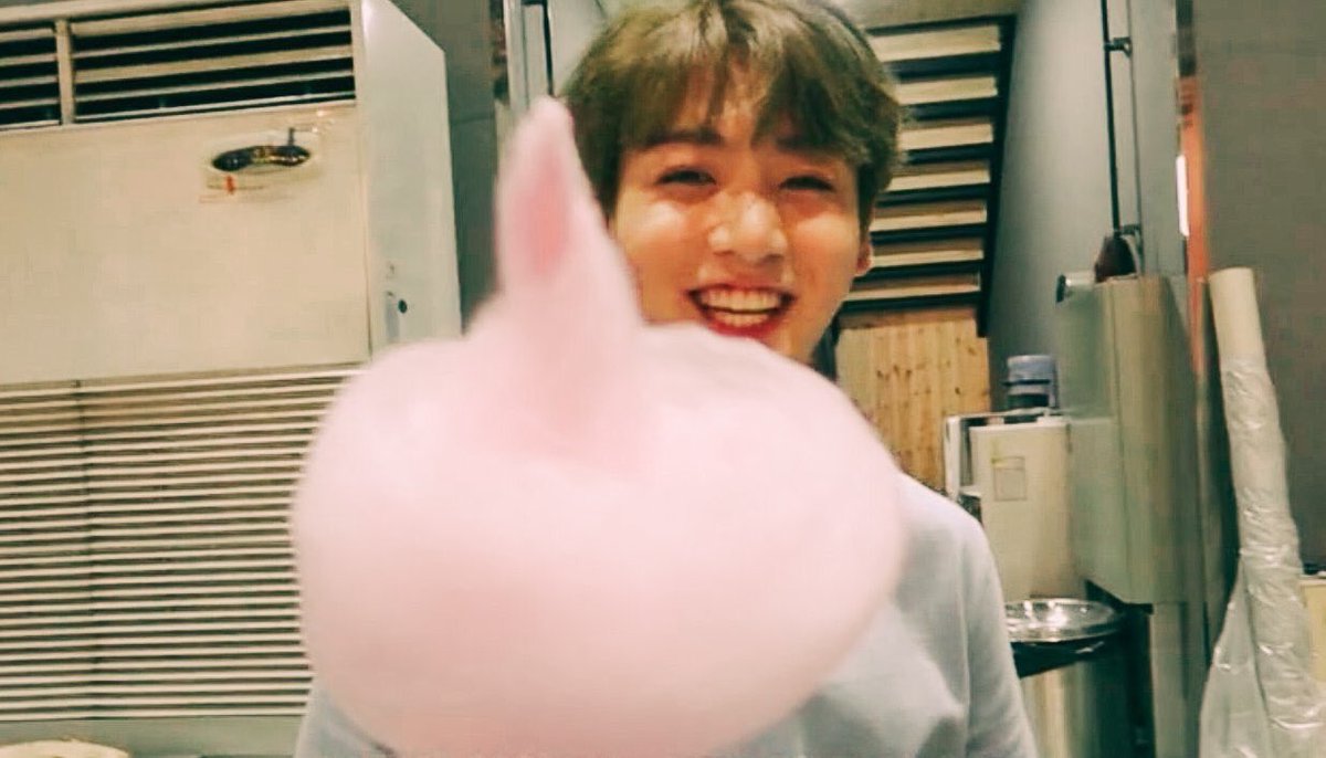 when jungkook had cotton candy? best boy