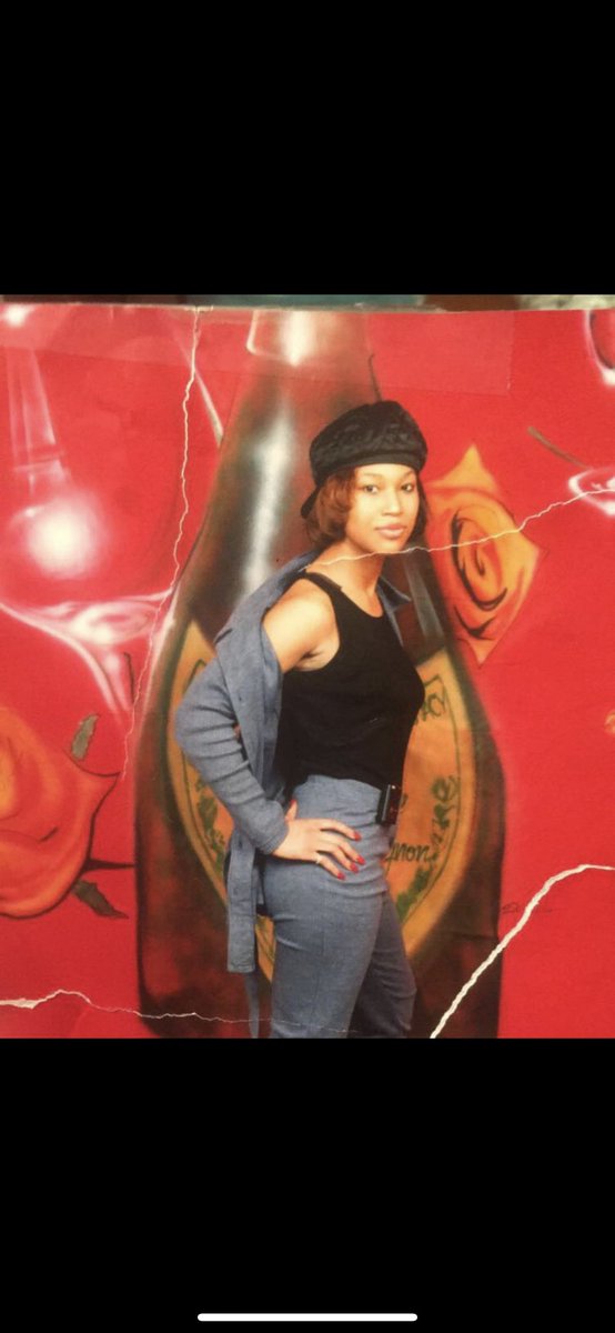 BasedLollaa's tweet image. Okay but look at my moms💙....