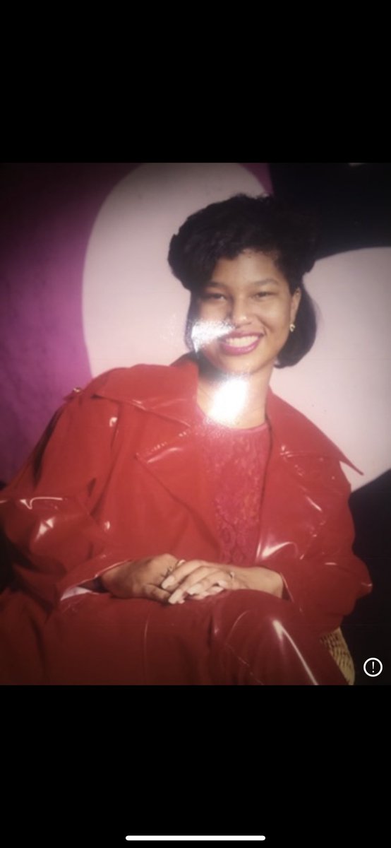 BasedLollaa's tweet image. Okay but look at my moms💙....