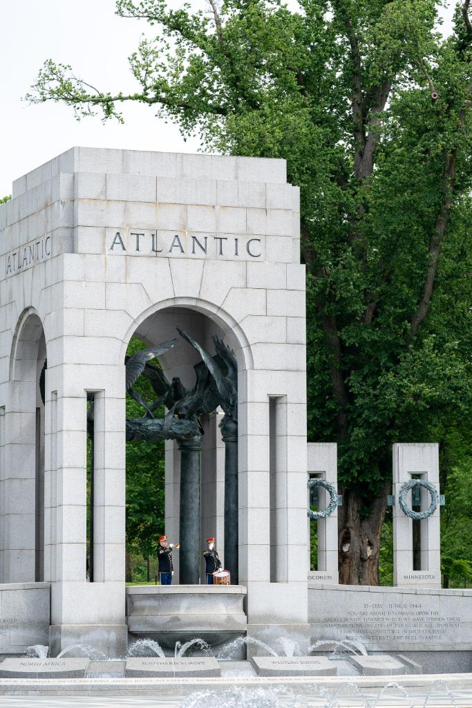 WhiteHouse45's tweet image. Our Nation owes an eternal debt of gratitude to the veterans of World War II. 

Several of these great Americans joined President @realDonaldTrump and @FLOTUS at the World War II Memorial to mark the 75th anniversary of victory in Europe!