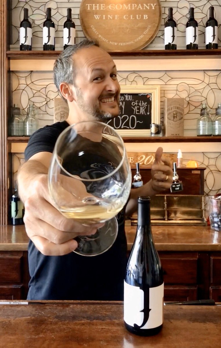 jeremywineco's tweet photo. Jeremy has a new #virtualwinetasting posted!
2 min over at IG &amp; FB!
#Chardonnay on the way!
@cheers2winecom @Lodi_Wine @visitlodi @WineFlightsSac #lodiwine #visitlodi #downtownLodi #iKnowJeremy #winetasting  #visitcalifornia #californiawine https://t.co/XJGWy9Tx9s
