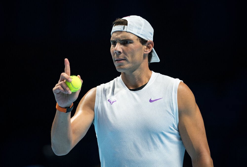 Against all predictions, Rafa shows up for the WTF. He’s not ready at all and loses his first match. He wins the next 2 but he’s still out due to the RR dynamics.RR. Match 1 vs Zverev 2-6/4-6RR. Match 2 vs Medvedev 6-7/6-3/7-6RR. Match 3 vs Tsitsipas 6-7/6-4/7-5