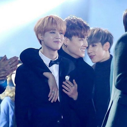 defsysl's tweet photo. jimin loves his hyung, jaebeom loves his dongsaeng so much https://t.co/A2oAnLdMec