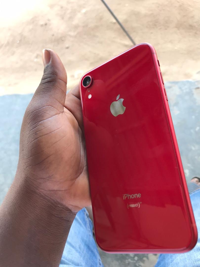 kojo_wiase's tweet photo. *Few weeks used iPhone XR*
128gb 
Factory unlocked 
Battery health - 100% 
*Comes with a charger 🔌* 

Price - *3150ghc*

Please DM if you are interested 
Call/WhatsApp - 0243786435💯

Please retweet 🙏🏾💯

#daterush 
#mothersday2020 
#Ghana 
Nana Addo https://t.co/Pk0MFeQWG3