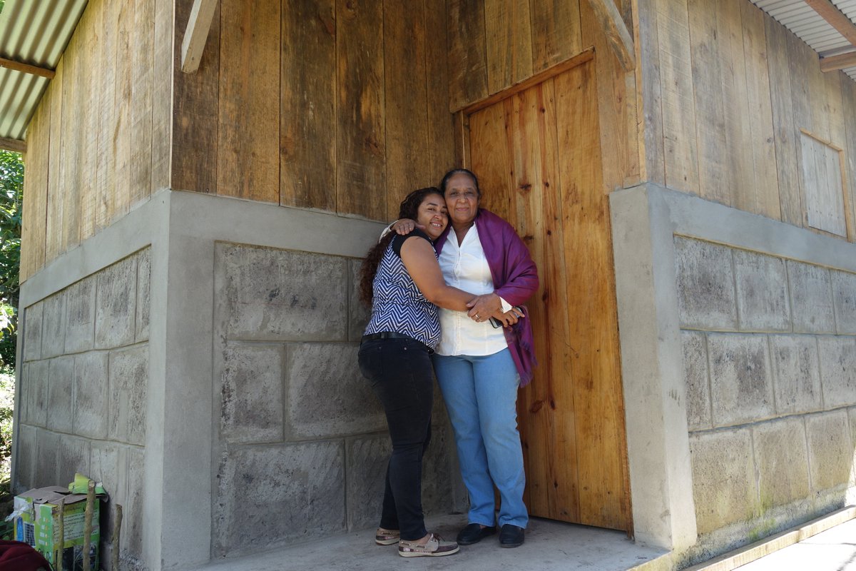 Doña Lucia: President of the women's coffee coop Nuevo Amanecer &amp; #mother of 6. 

"Since I was a child, my parents transmitted a love of working with coffee, and I have passed it on to my sons and daughters."

Happy #MothersDay to mothers around the world! 💕