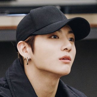 Just jungkook in his black hat and black outfit... superior