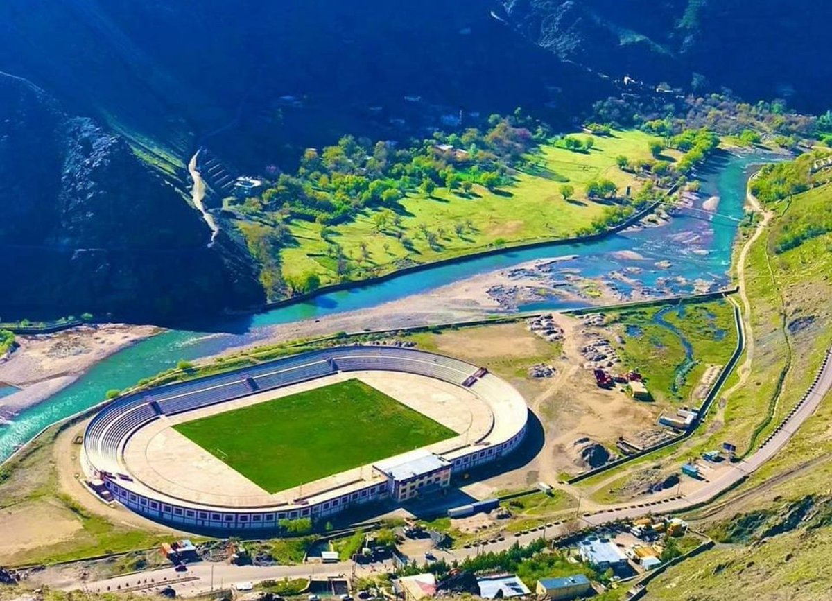 Afghanvoicee's tweet photo. Football ⚽️ pitch located in beautiful Pansher #Afghanistan 🇦🇫 https://t.co/kUtJICaIKD