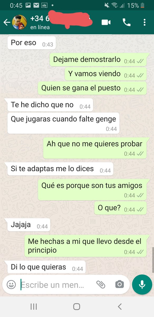 Esto es lo que pasa cuando alguien que no sabe dirigir un equipo, coge una selección, no te da oportunidad, te pone excusas y pone de titular a sus amigos, y a los otros que les jodan, te hecha del grupo sin razón, y lo peor de todo siendo yo capitán.
Bravo @benaavente__ 👏🏼👏🏼