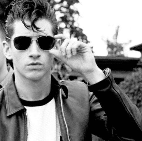 — ashton irwin as alex turner; a thread ☆