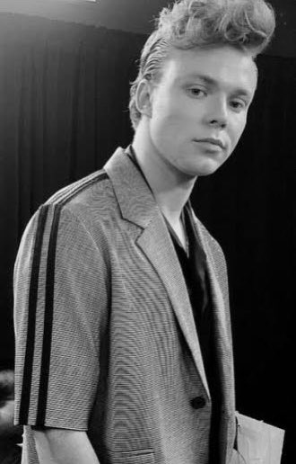 — ashton irwin as alex turner; a thread ☆