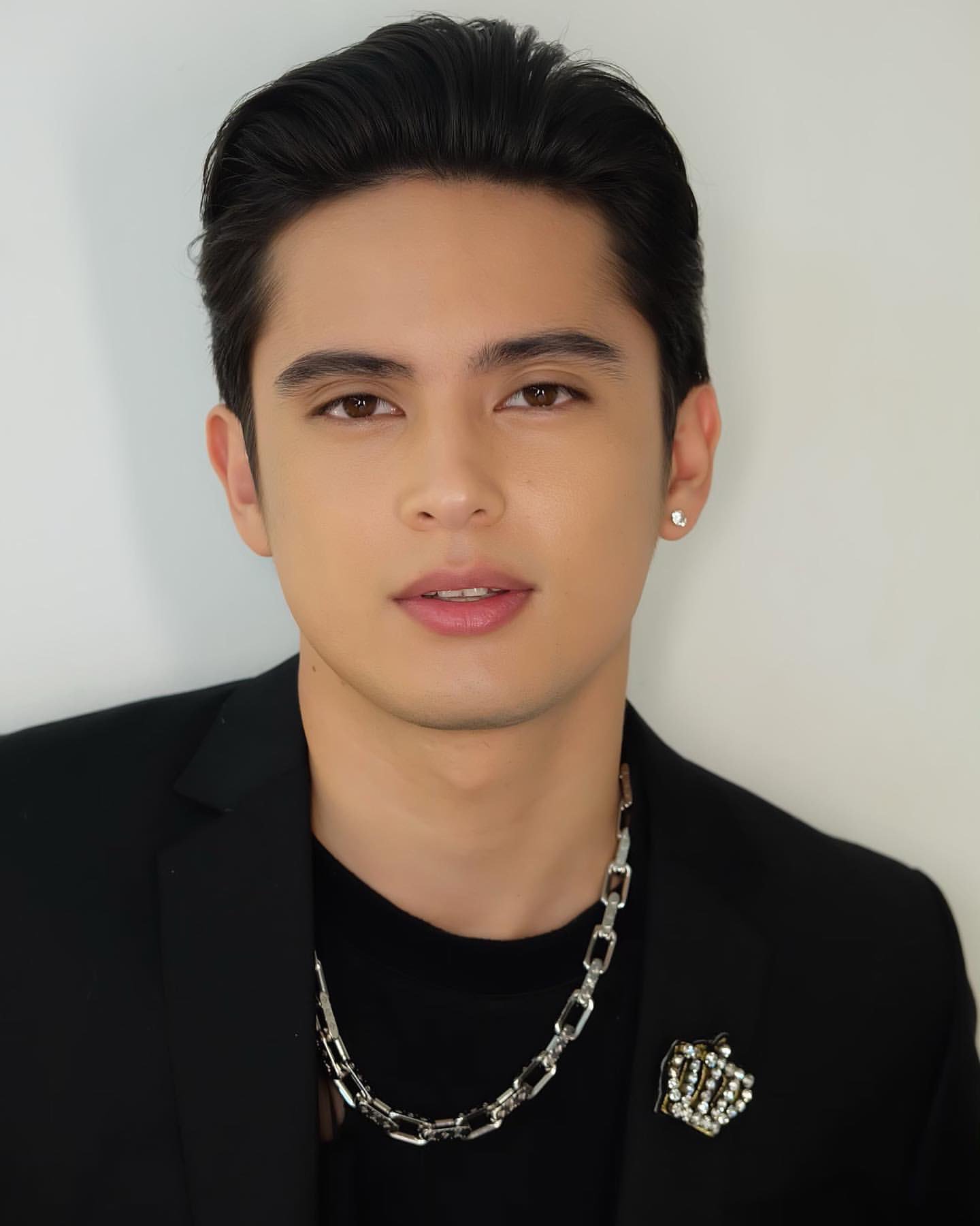 Happy Birthday to the Multimedia Prince James Reid. 