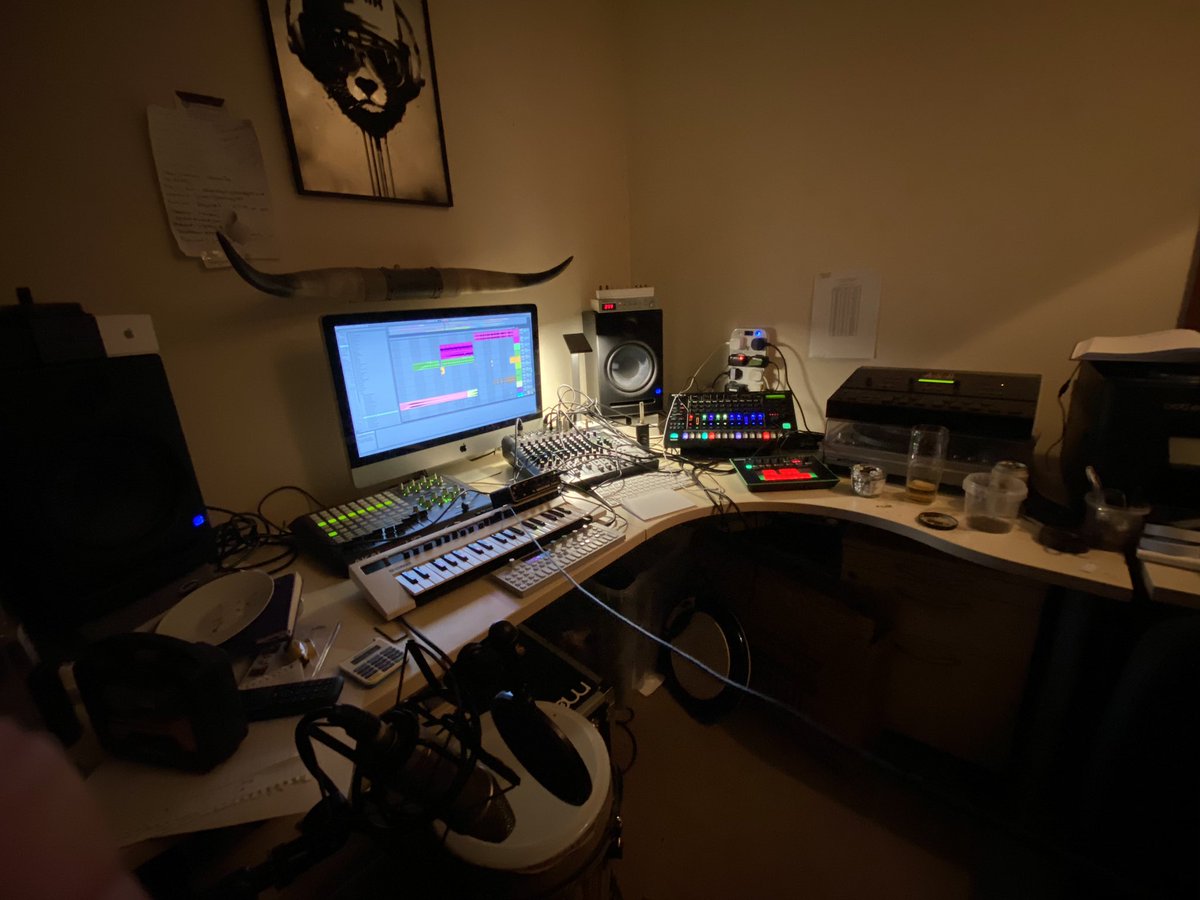 OneManWent's tweet image. My lockdown setup. Mustn’t grumble #lockdownmusic #electronicmusic #EDM #eastanglianelectro #nosleeptillbedtime #onemanwent