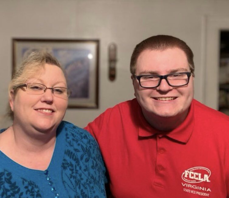virginiafccla's tweet photo. Happy Mother’s Day, #VAFCCLA! We are grateful for all mothers and the love and support of all those who mother. We honor our biological, adopted, step-, honorary, and #FCCLA moms! These @NationalFCCLA members and their moms hail from @FcclaLbss, Grayson Co. CATE, and @FcclaAshby! https://t.co/EHHRv2NV1T