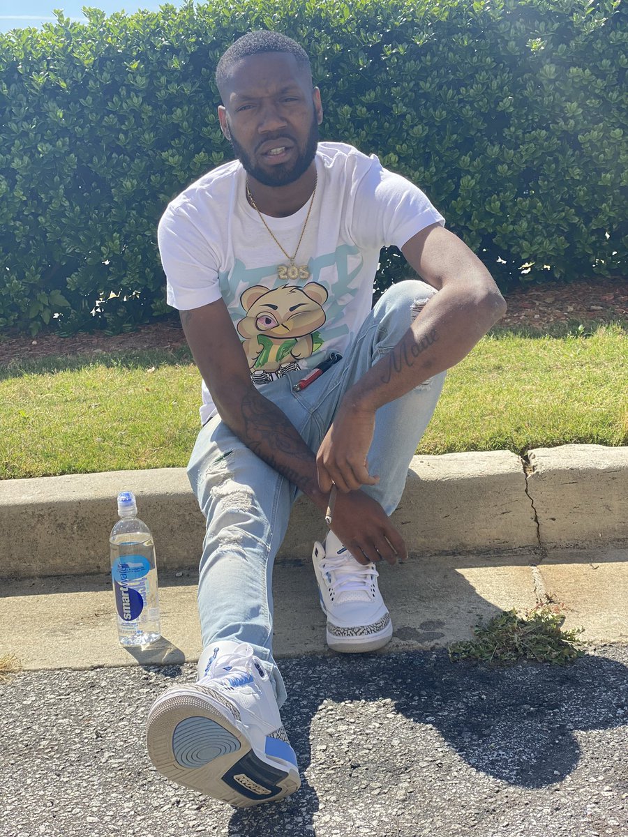 donnwunn's tweet photo. You fucked the worker thinking he was the boss so you loss🏁 #LONGLIVETGUY 💕💕💕🦍 https://t.co/bqnZW8Ln5e