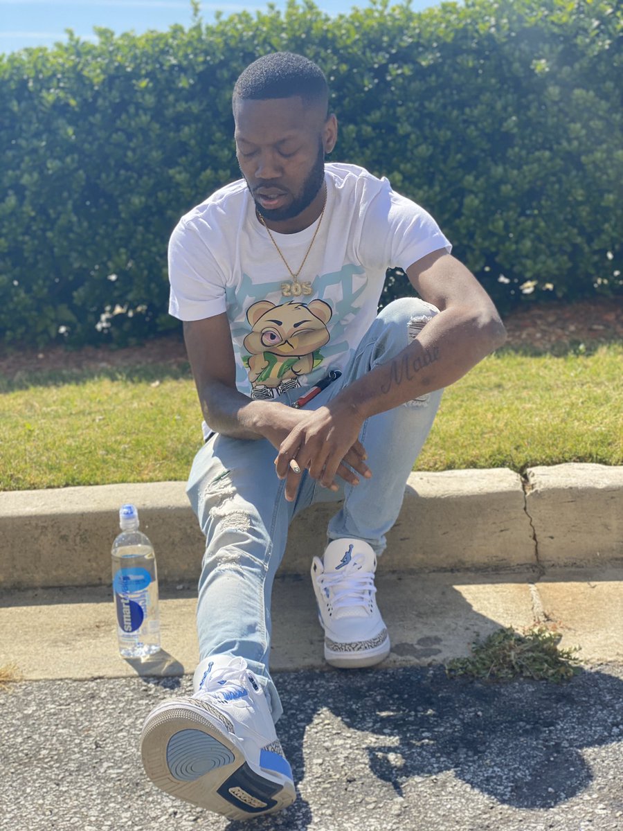 donnwunn's tweet photo. You fucked the worker thinking he was the boss so you loss🏁 #LONGLIVETGUY 💕💕💕🦍 https://t.co/bqnZW8Ln5e