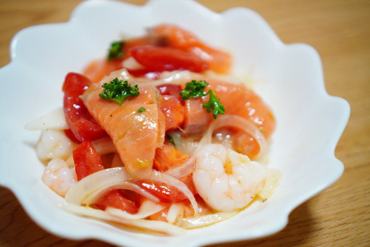 7e 17ヵ国目 パナマ サンコーチョ 手羽元とキャッサバの濃厚スープ キャッサバは手に入らなかったのでサトイモで 代用 鶏の出汁が効いたシンプルスープ 旦那さんがパクチー苦手だから入れなかったけど パクチーたっぷり入れて食べたい 全196