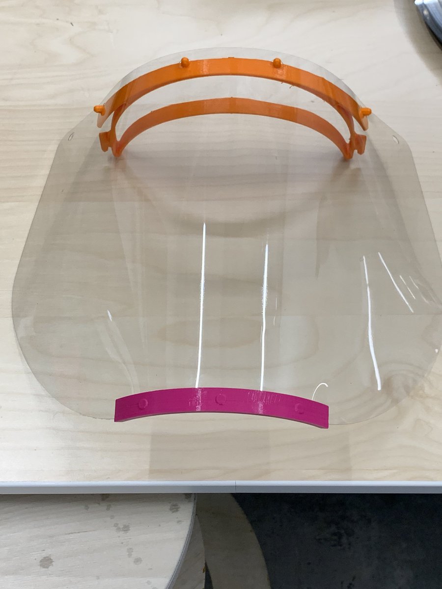 TonyVanBynen's tweet photo. With the help of volunteers and the @NewmarketPL, #NewMakeIt has been able to retool lasers, 3D printers and CNC to produce face shields to help in the fight against #COVID19.

Thank you for your #SpiritOfYR, your contributions &amp; for a great tour of your facility! https://t.co/2a4LviWLY7