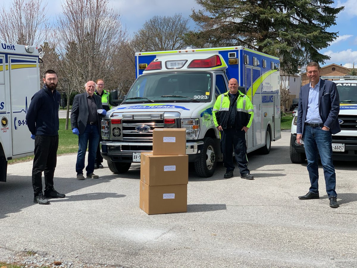 TonyVanBynen's tweet photo. With the help of volunteers and the @NewmarketPL, #NewMakeIt has been able to retool lasers, 3D printers and CNC to produce face shields to help in the fight against #COVID19.

Thank you for your #SpiritOfYR, your contributions &amp; for a great tour of your facility! https://t.co/2a4LviWLY7
