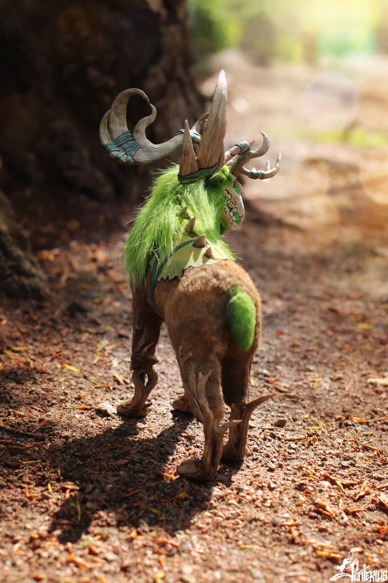 Panteriusa's tweet photo. 💚Kul Tiran Druid 💚

Height : 25 cm (9,8 inch)
Length: 22 cm (8,7 inch)
#panterius #handmade #toy #polymerclay #warcraft #worldofwarcraft #craft #sculpture #alliance #druid #KulTiran #Travelform #skull #deer #nature #tree #green  #artistdoll #doll #animals #fantasyart #fantasy https://t.co/UIfIkCVubu